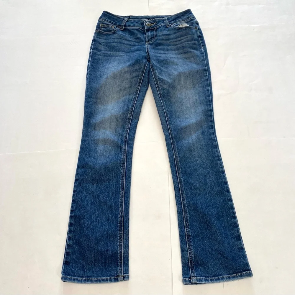 Maurices Classic Blue Women's Jeans - Picture 2 of 7